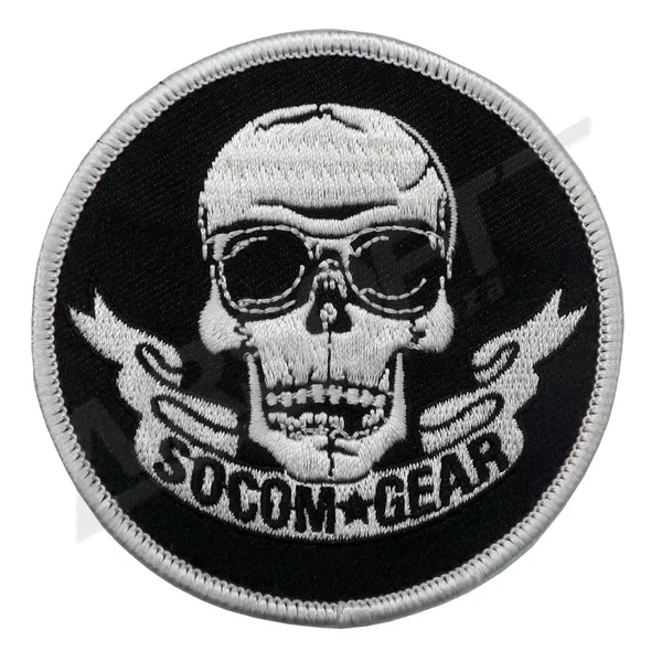 PATCH 0552 - MADBULL "SOCCOM GEAR" (FEHÉR) HÍMZETT TÉPŐZÁRAS